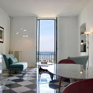 Le Grand Prestigieux Et Unique, Vue Appartement