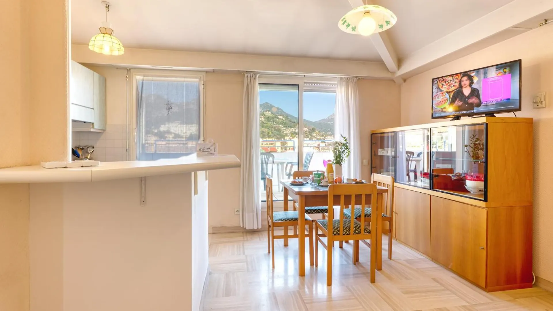 Top Floor Apt Close To The Sea - Happy Rentals Menton Apartment