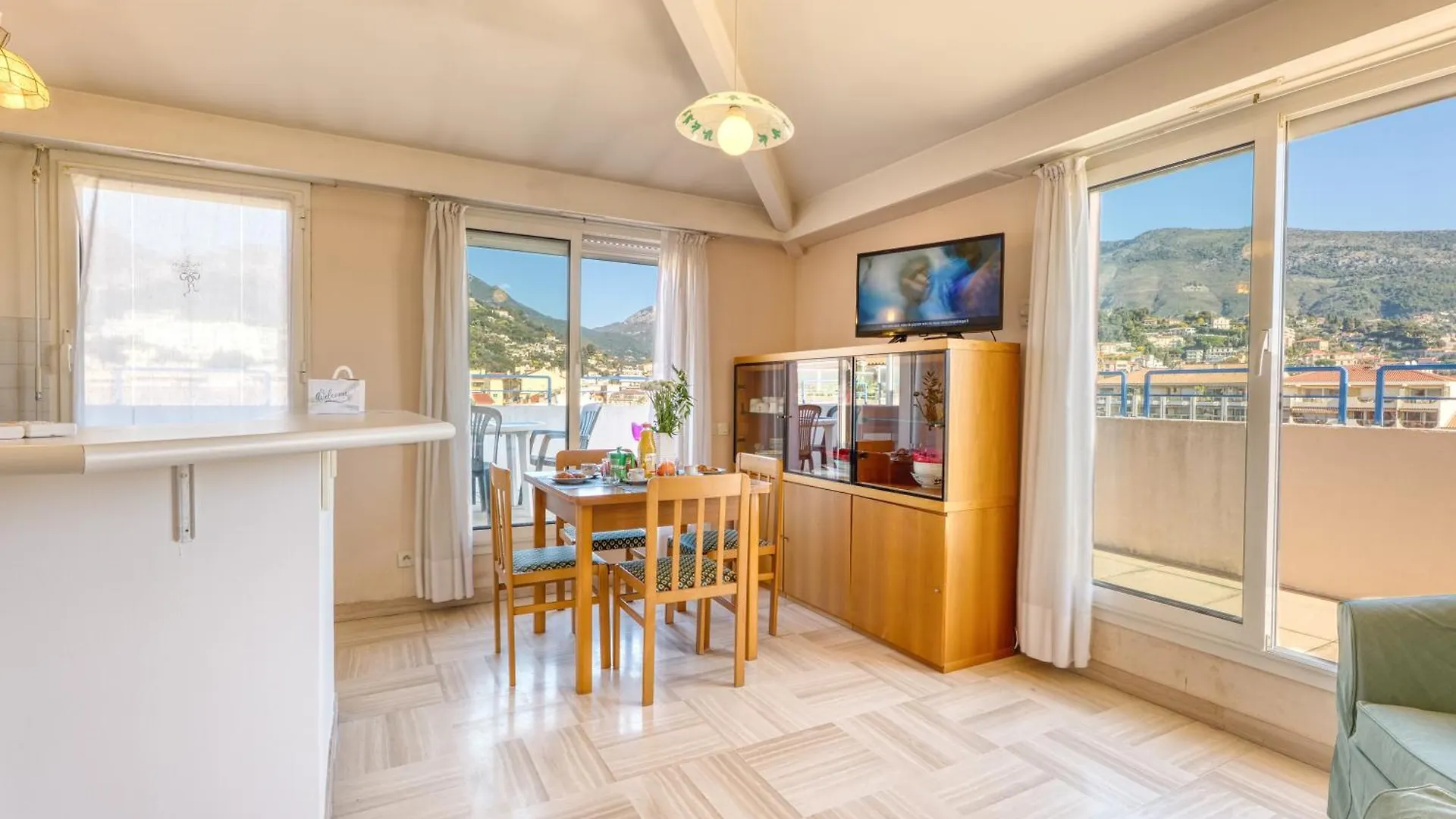 Top Floor Apt Close To The Sea - Happy Rentals Menton