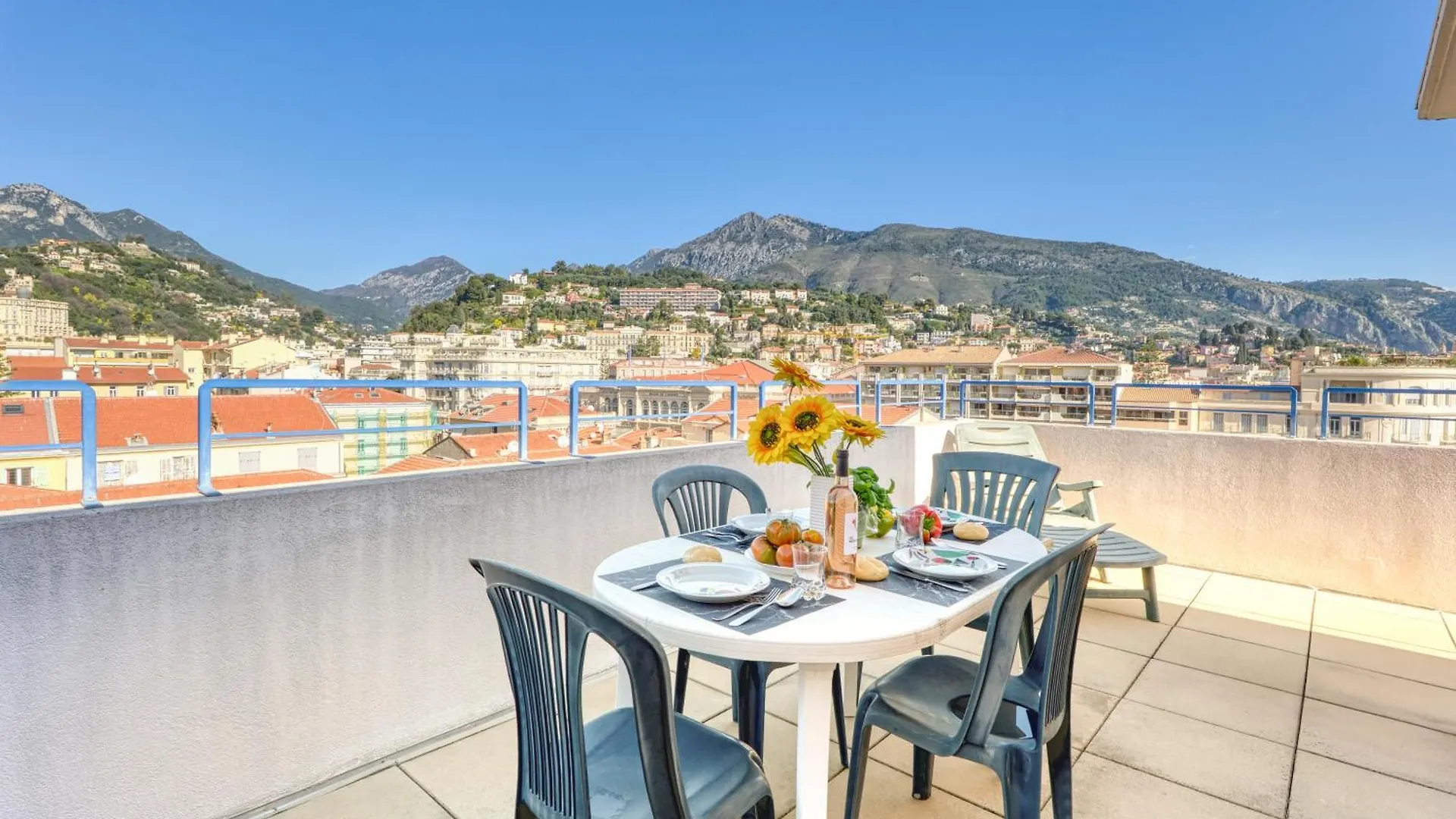 Apartment Top Floor Apt Close To The Sea - Happy Rentals Menton