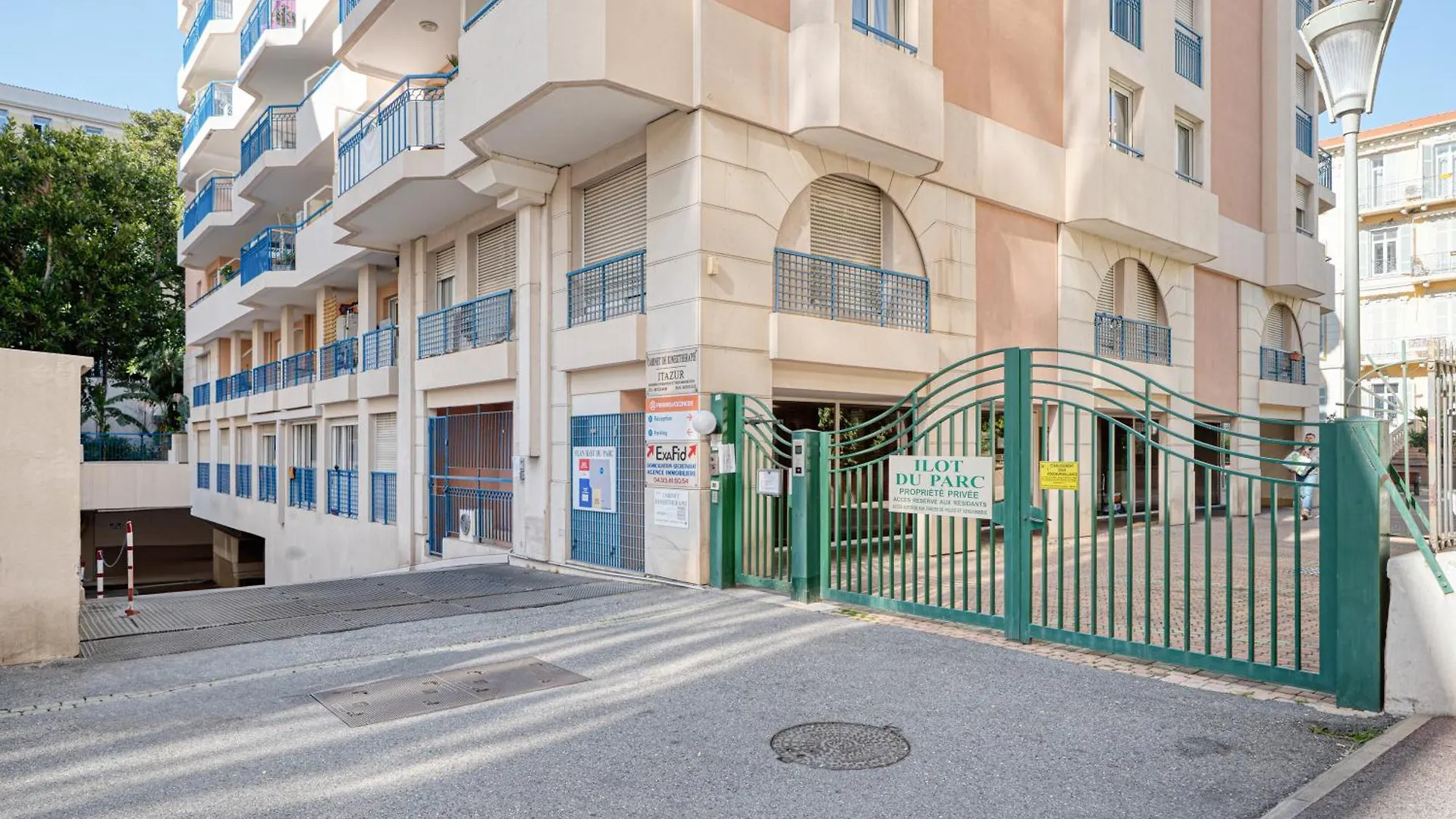 Top Floor Apt Close To The Sea - Happy Rentals Menton France